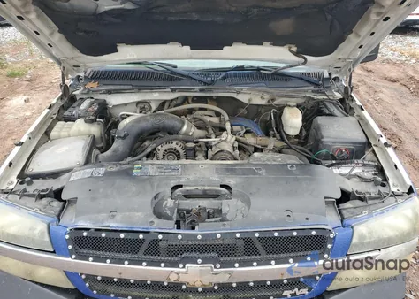 2004 Chevrolet Silverado K3500 from USA, damaged, VIN 1GCJK391X4E185520